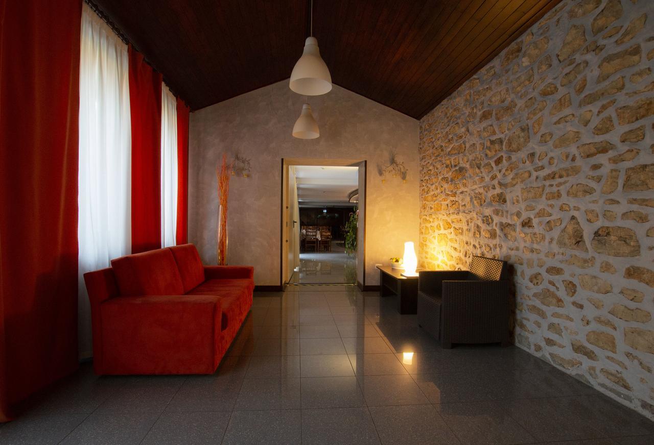 Hotel San Zeno San Zeno di Montagna Bagian luar foto